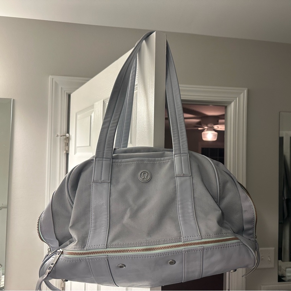 Lululemon duffle bag